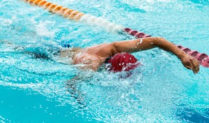 Nadadores rusos y bielorrusos competir&aacute;n con su himno y su bandera en eventos mundiales