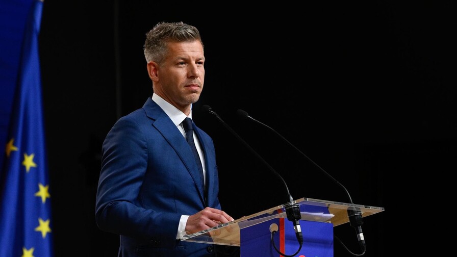 Magyar espera una transición corta y rápida en Hungría tras ganar contra Orbán Magyar espera una transición corta y rápida en Hungría tras ganar contra Orbán