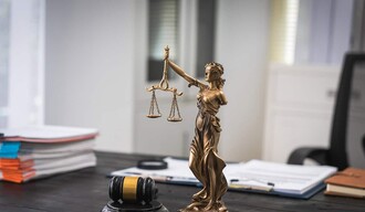 Seguridad jur&iacute;dica y desarrollo: el costo de un sistema legal a dos velocidades en la RD