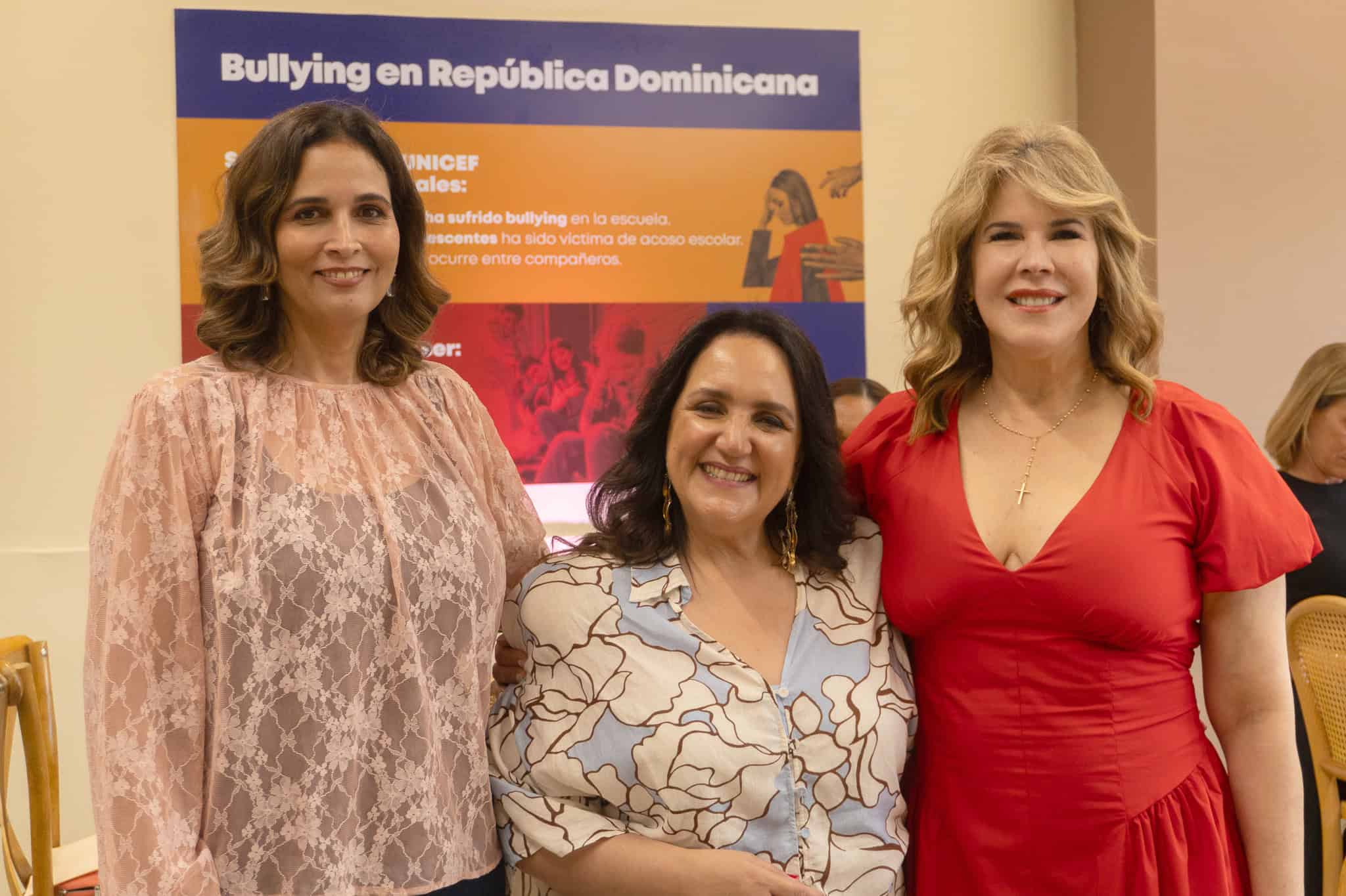 Gina Pe´rez Lama, Mari´a Alexandra Morales y Katya Lama de Dahdah 