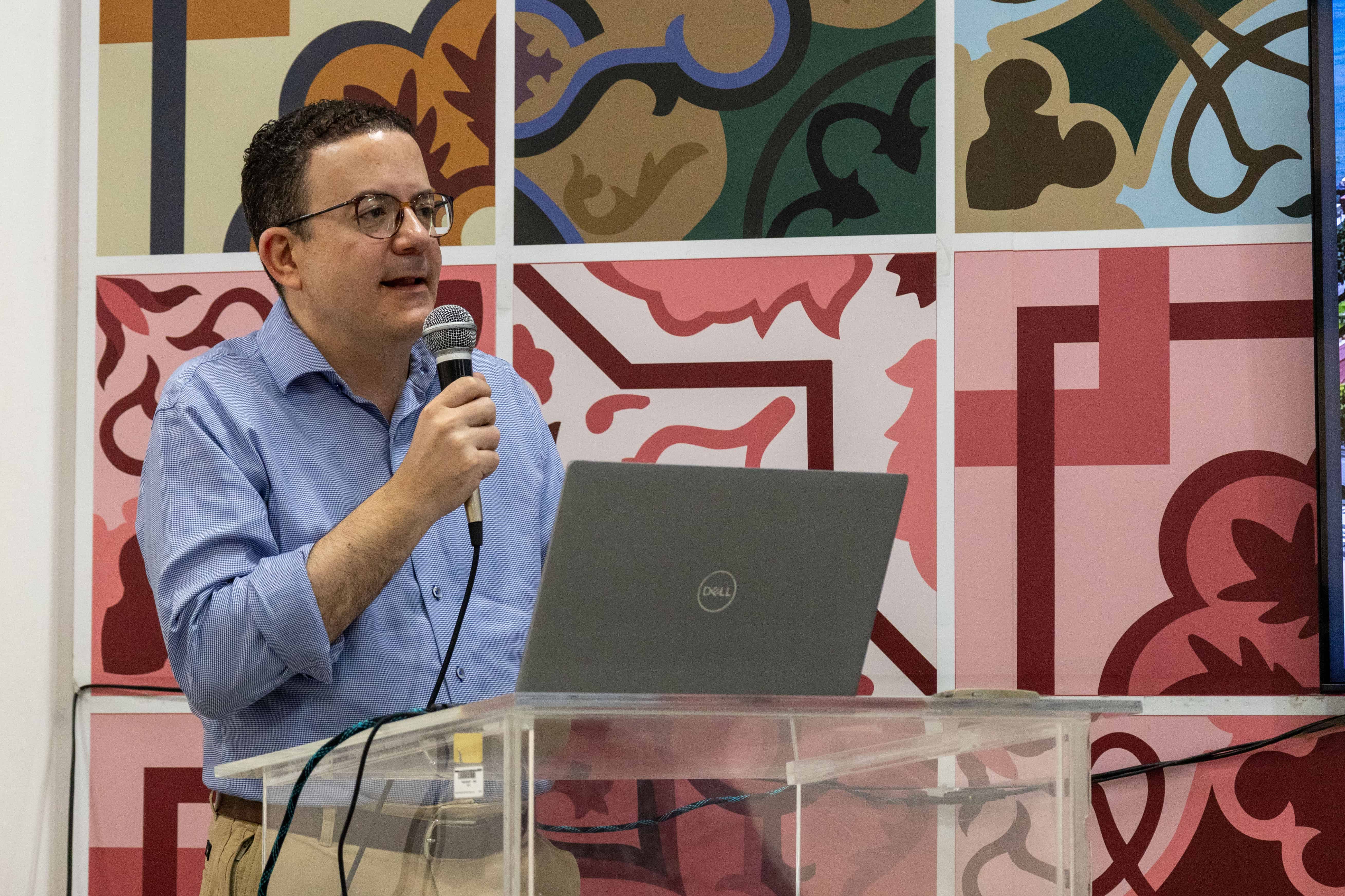 Amín Serulle, coordinador de Mejoramiento de Condiciones de Habitabilidad y Espacios Públicos.