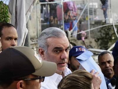 Abinader dice "presiona" autoridades en Puerto Plata para retirar lodo