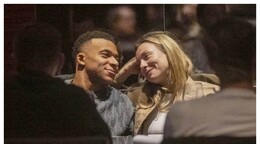 Entre risas y miradas: Kylian Mbapp&eacute; y Ester Exp&oacute;sito acaparan miradas y rumores de romance