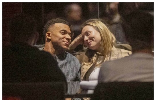 Entre risas y miradas: Kylian Mbapp&eacute; y Ester Exp&oacute;sito acaparan miradas y rumores de romance