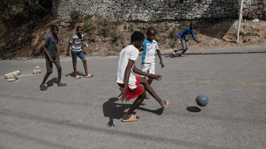 Hait&iacute;, un pa&iacute;s devastado cuyo coraz&oacute;n late al ritmo del f&uacute;tbol