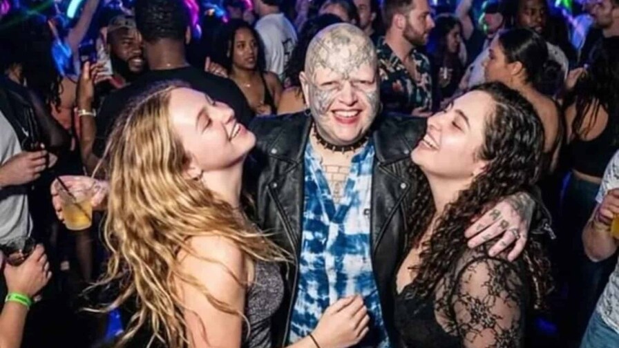 Liberan hombre a condenado a 55 años de prisión por estrangular a su hijastra Liberan hombre a condenado a 55 años de prisión por estrangular a su hijastra