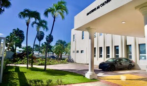 Lluvias derriban &aacute;rbol y provocan da&ntilde;os en el Ministerio de Cultura