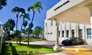 Lluvias derriban &aacute;rbol y provocan da&ntilde;os en el Ministerio de Cultura