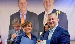 Reconocen trayectoria de la periodista Ana Mercy Ot&aacute;&ntilde;ez