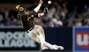 Fernando Tatis Jr. prueba versatilidad con su regreso al cuadro