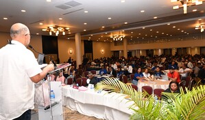 ADP propone eliminar promoci&oacute;n autom&aacute;tica de  estudiantes y priorizar el desarrollo de competencias