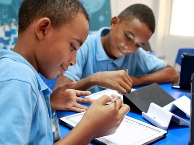 Advierten la IA no debe sustituir docentes ni debilitar capacidades