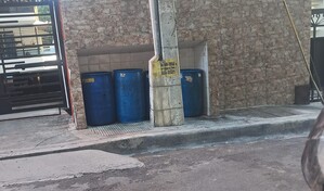 Tras denuncia de Diario Libre, alcald&iacute;a del DN recoge basura en calle de Villa Marina