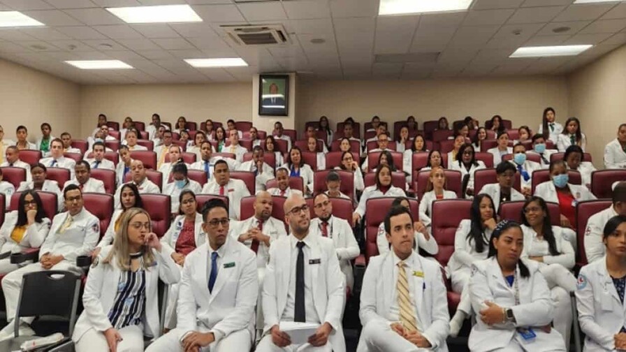 El Ministerio de Salud abrirá el 17 de abril la convocatoria al concurso de residencias médicas El Ministerio de Salud abrirá el 17 de abril la convocatoria al concurso de residencias médicas