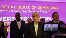 Danilo Medina dice que pregunt&oacute; a la comisi&oacute;n del Gobierno si ten&iacute;an en plan una reforma fiscal