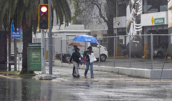 Continuar&aacute;n las lluvias este s&aacute;bado por efectos de vaguada; mantienen 20 provincias bajo alerta