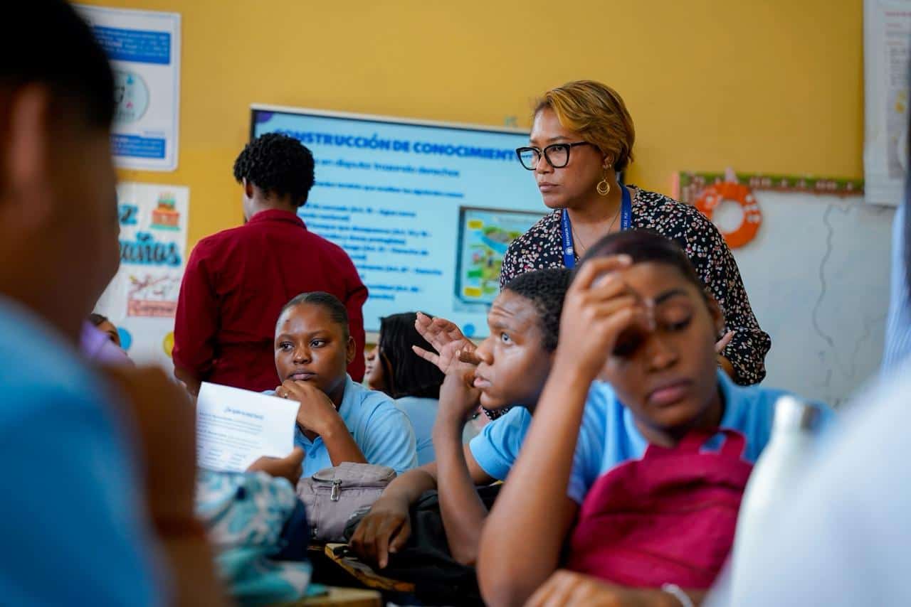 No se trata solo de enseñar artículos. Se trata de formar una sensibilidad republicana.