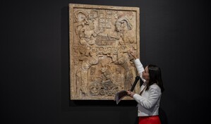 El consulado de México en Nueva York recupera un valioso dintel maya