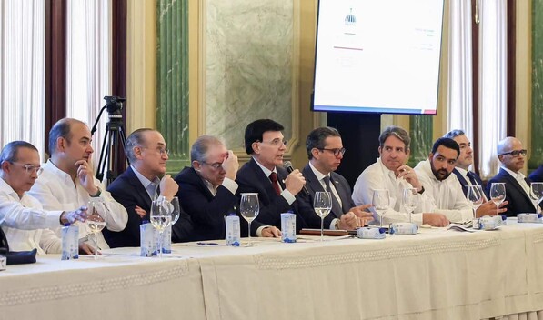 Empresarios buscan mitigar alza de fletes y comerciantes garantizan precios de la canasta b&aacute;sica