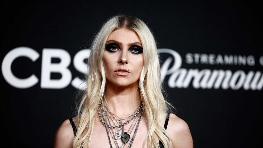 Hospitalizan a la cantante Taylor Momsen por picadura de araña previo a show en México Hospitalizan a la cantante Taylor Momsen por picadura de araña previo a show en México