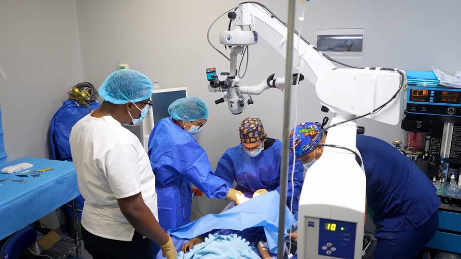 Inabie realiza cirug&iacute;as oculares gratuitas a nueve estudiantes del sistema p&uacute;blico