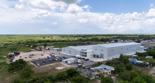 Planta Renacer abre con capacidad de reciclar anualmente hasta cinco billones de botellas pl&aacute;sticas