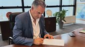 El presidente Orsi firma el decreto reglamentario de la ley de eutanasia en Uruguay