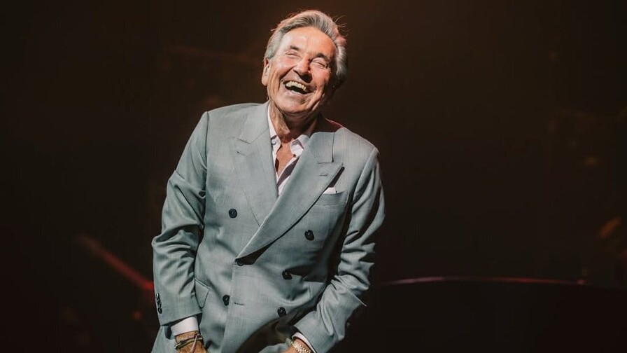 Ricardo Montaner estren&oacute; Para que seas feliz, su tema rom&aacute;ntico compuesto en Saman&aacute;