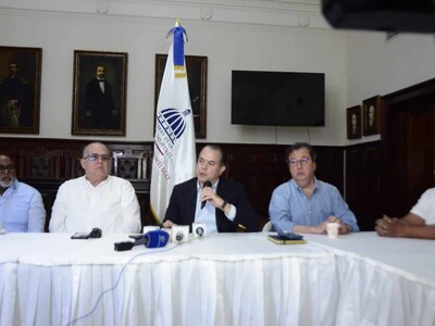 Supervisan avances de la calle Del Sol en Santiago