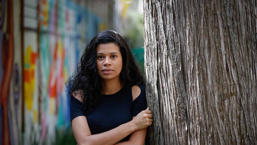 Ana Paula Maia, finalista del Booker: Nunca hubo tanta gente cazando gente