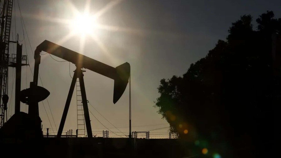 El petr&oacute;leo de Texas cae a US$83.85 el barril tras la reapertura del estrecho de Ormuz