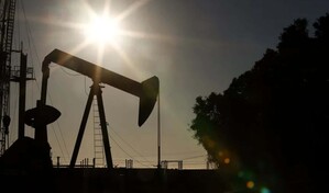 El petr&oacute;leo de Texas cierra por debajo de los 85 d&oacute;lares, ante posible acuerdo de Ir&aacute;n y EE. UU.