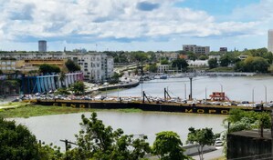 Eduardo Estrella: esta semana se adjudicar&aacute; la construcci&oacute;n del puente basculante sobre r&iacute;o Ozama