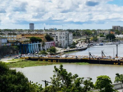 Cierre puente flotante río Ozama por reparación de embarcación