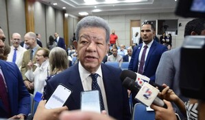 Leonel Fern&aacute;ndez critica reacci&oacute;n tard&iacute;a del Gobierno ante lluvias que generaron estragos