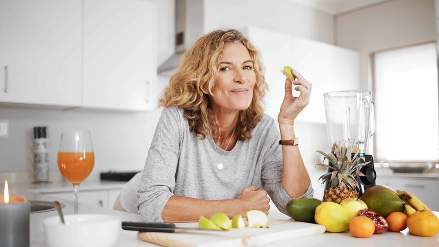 Nutrici&oacute;n y menopausia: c&oacute;mo prepararte para una transici&oacute;n m&aacute;s llevadera
