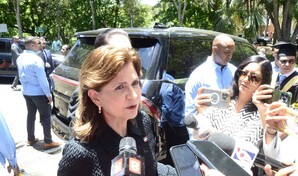 Raquel Peña defiende acciones del Gobierno ante críticas de Leonel por falta de aviso de lluvias