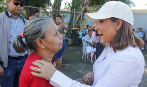 Gobierno entrega Bono de Emergencia a familias afectadas por lluvias en Montellano