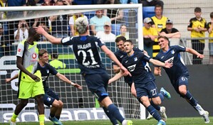 El Dortmund cae en Hoffenheim, bola de t&iacute;tulo para el Bayern el domingo