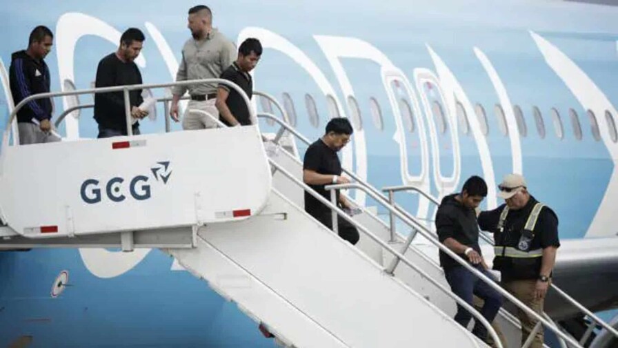 Costa Rica recibe segundo grupo de 22 migrantes deportados por EE. UU.