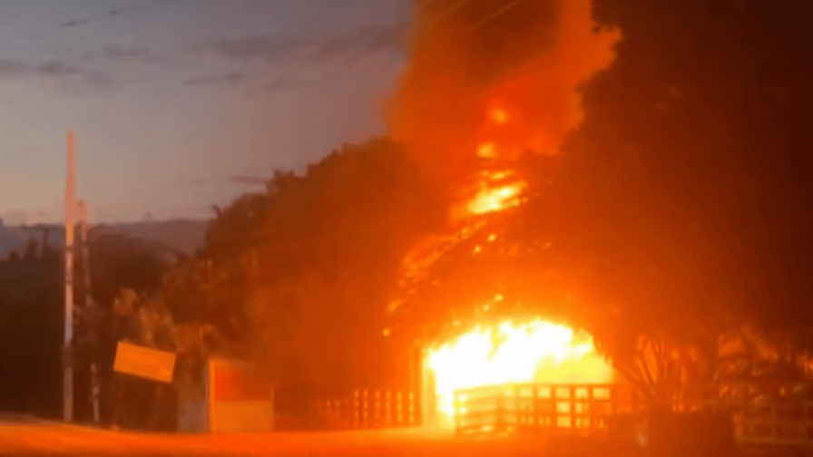 Autoridades investigan incendio registrado en las dunas de Ban&iacute;