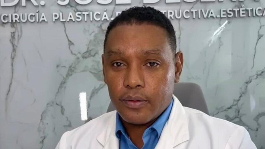 En libertad médico condenado por muerte de una mujer durante cirugía plástica