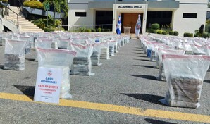 Decomisan 1.6 toneladas de cocaína en Pedernales; implicados dispararon contra agentes y escaparon