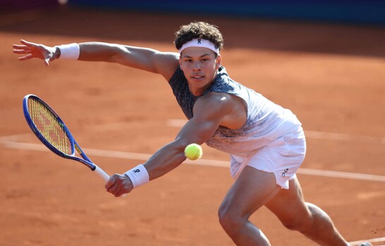 Cobolli sorprende a Zverev y se medir&aacute; con Shelton en la final de M&uacute;nich