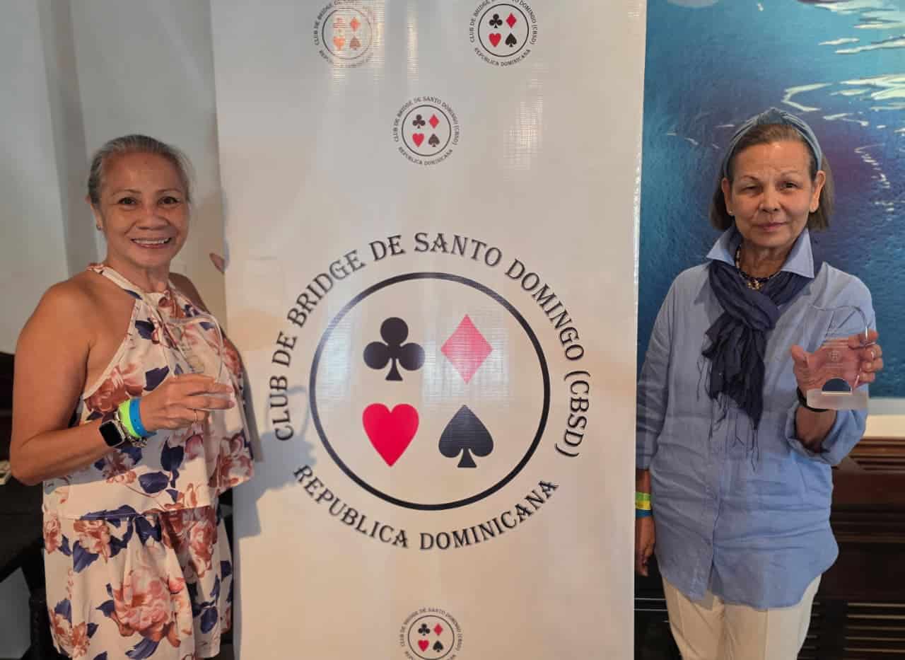 Tercer lugar Dixie Rehibein y Esther Ricart.