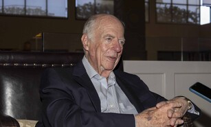 Abraham F. Lowenthal: si no existiera el multilateralismo, habr&iacute;a que inventarlo en la era de Trump