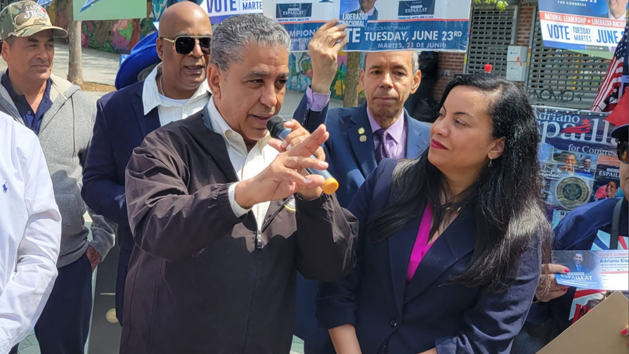 Adriano Espaillat impulsa campa&ntilde;a en Hamilton Heights con respaldo de Analilia Mej&iacute;a