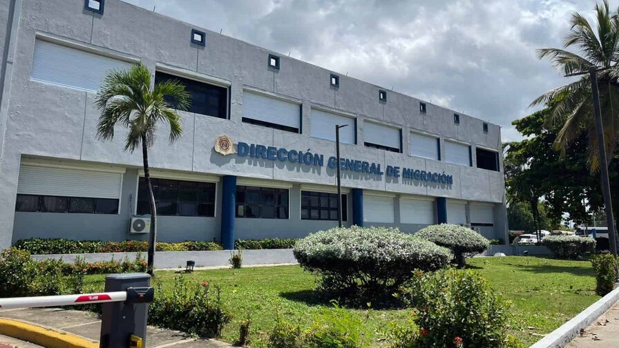 Detienen en San José de Ocoa a un dominicano que transportaba cuatro haitianos indocumentados Detienen en San José de Ocoa a un dominicano que transportaba cuatro haitianos indocumentados