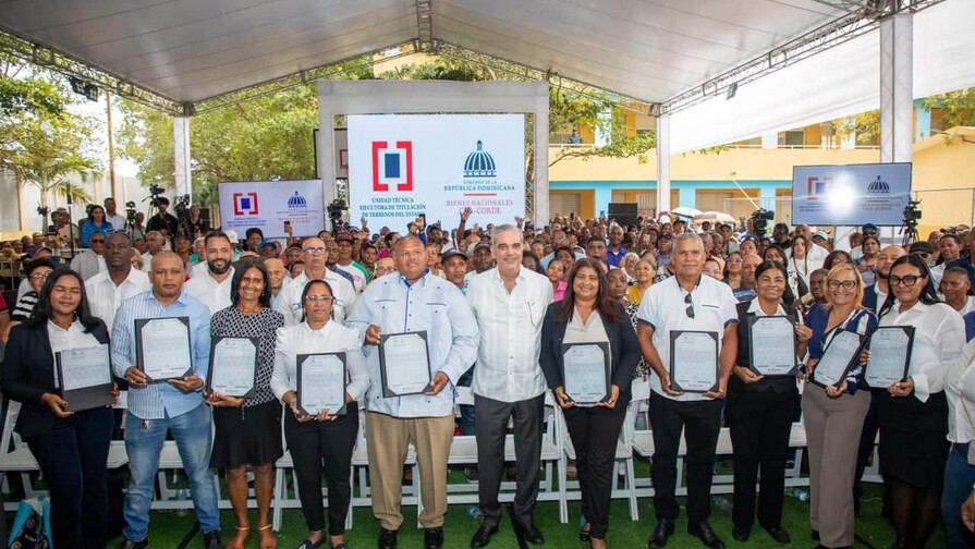 El Gobierno ha entregado m&aacute;s de 163,000 t&iacute;tulos de propiedad en m&aacute;s de un lustro