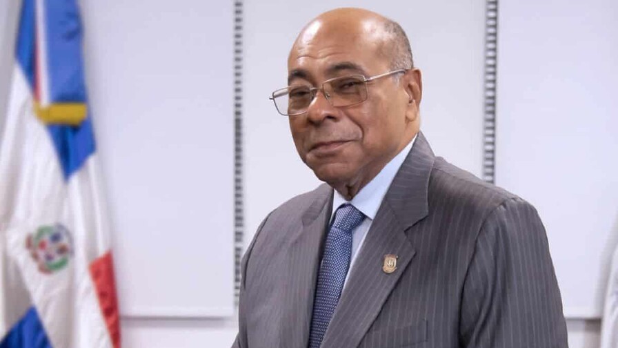 Expresidente del Tribunal Constitucional asegura que la vicepresidenta puede reelegirse